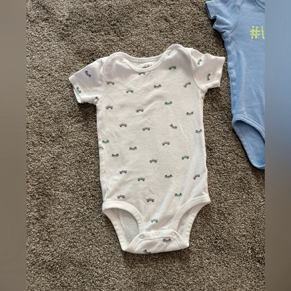 Set of 3 Carter’s Baby Boy onesies 18 months 18m Ladies Man Trucks Elephant